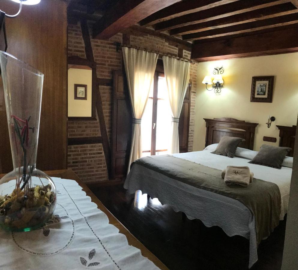 Guest house Hospederia Casa De Cisneros 2*