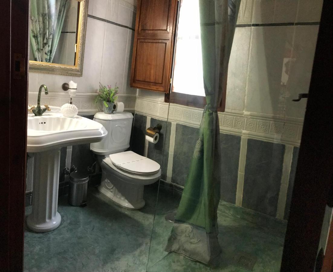 Guest house Hospederia Casa De Cisneros 2*